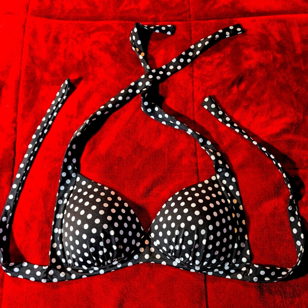 Balasami Women's vintage look 50's bikini top. Poka dot. Size Large.